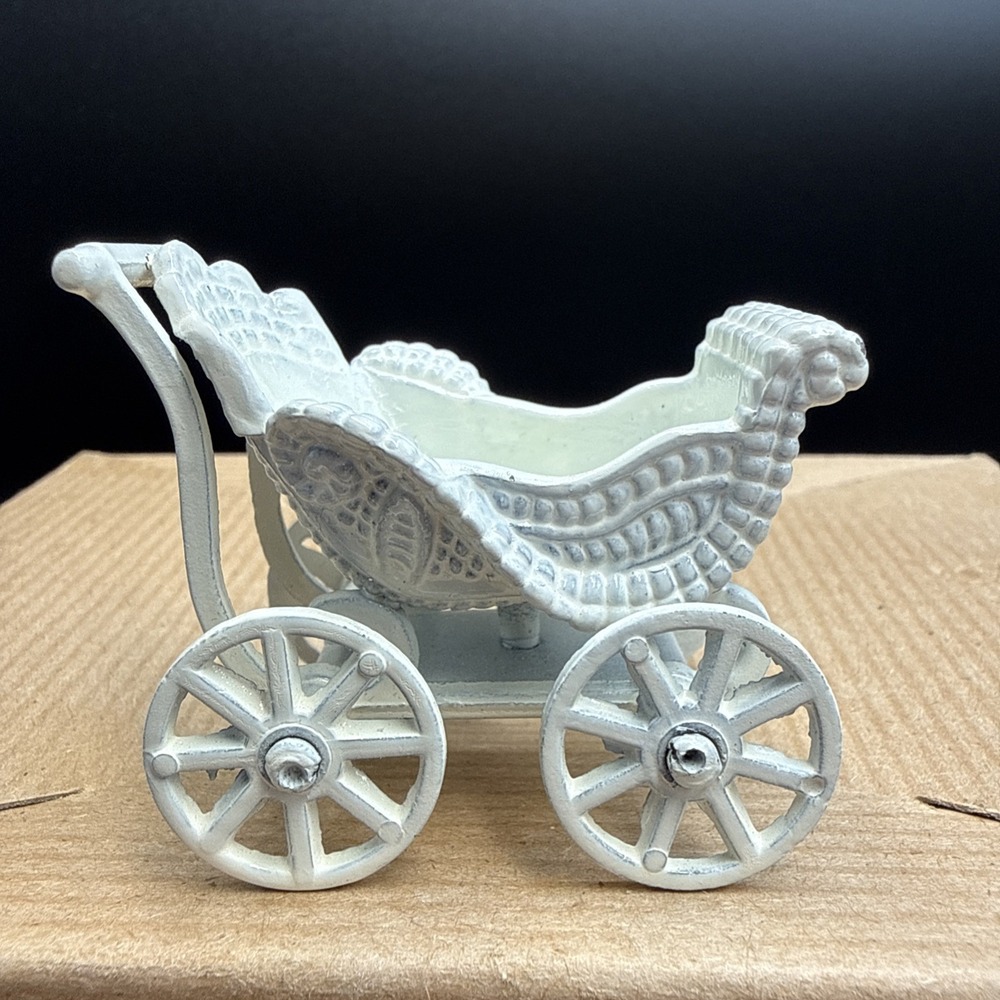 Miniature 1976 Durham Industries Metal 2" Baby Stroller Carriage Dollhouse White
